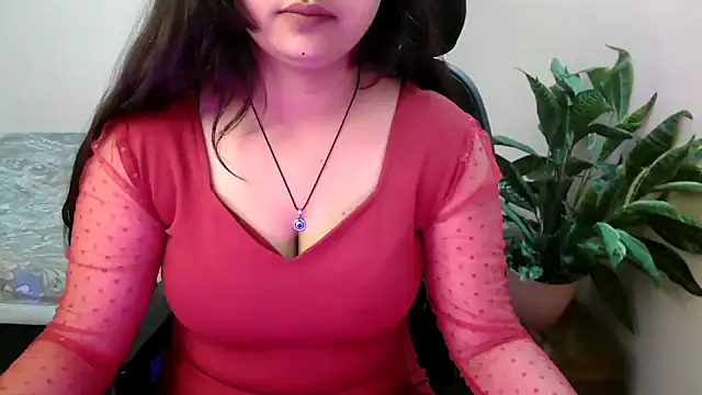 Snapshot of megancatluna chatting on 03/08/26, 06:17 megancatluna online show from 03/08/26, 06:17