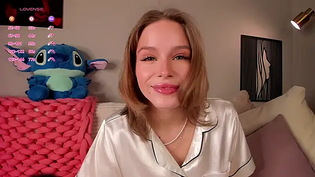 TaiteBayles online show from 09/29/25, 01:11