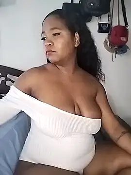 Snapshot of lilithathenea chatting on 10/02/25, 02:13 lilithathenea online show from 10/02/25, 02:13