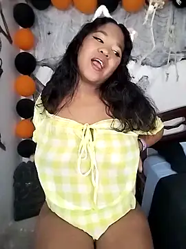 Snapshot of lilithathenea chatting on 10/30/25, 02:29 lilithathenea online show from 10/30/25, 02:29