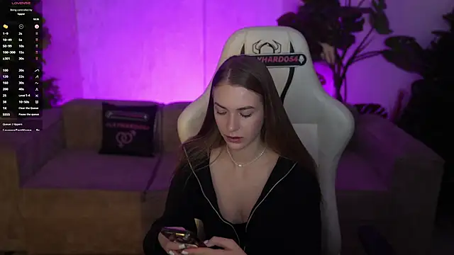 Snapshot of Layla_Sweet_ chatting on 01/15/26, 07:28 Layla Sweet online show from 01/15/26, 07:28