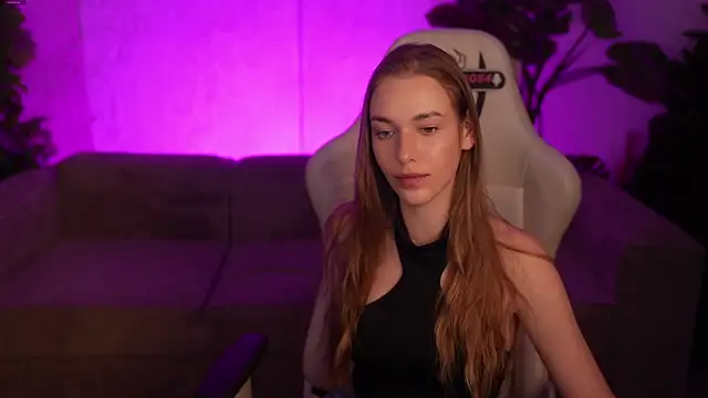 Snapshot of Layla_Sweet_ chatting on 01/18/26, 03:32 Layla Sweet online show from 01/18/26, 03:32