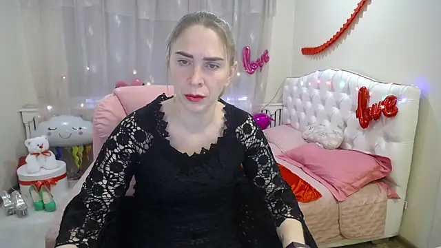 Snapshot of TessaDaybreak chatting on 03/12/25, 01:08 TessaDaybreak online show from 03/12/25, 01:08