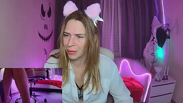 TessaDaybreak online show from 10/24/25, 07:49