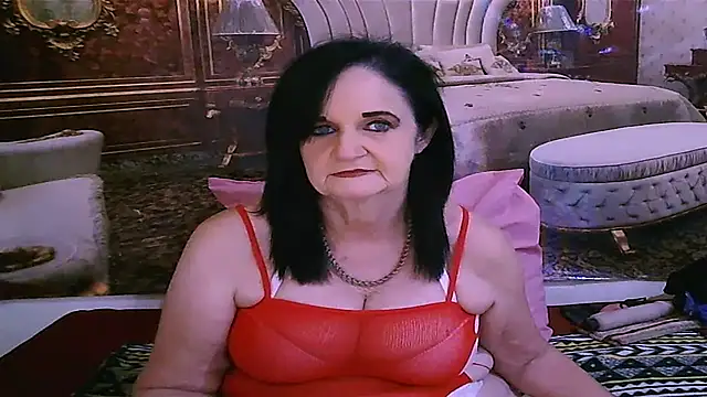 Snapshot of LuciousGrace chatting on 06/30/26, 05:30 LuciousGrace online show from 06/30/26, 05:30