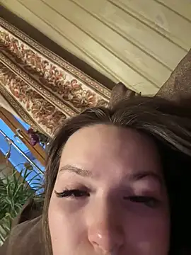 Snapshot of -Amora chatting on 01/09/26, 12:19 -Amora online show from 01/09/26, 12:19