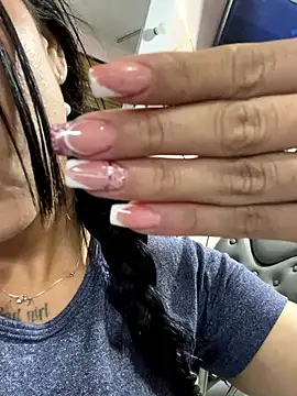 Snapshot of Naatalia chatting on 02/19/25, 11:36 Naatalia online show from 02/19/25, 11:36