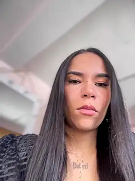 Snapshot of Naatalia chatting on 10/02/25, 04:47 Naatalia online show from 10/02/25, 04:47