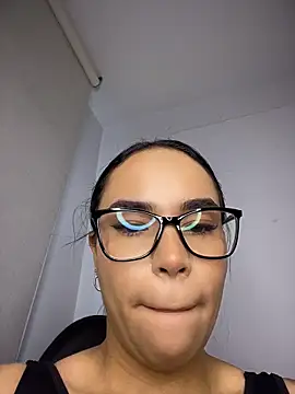 Naatalia online show from 04/18/26, 09:59