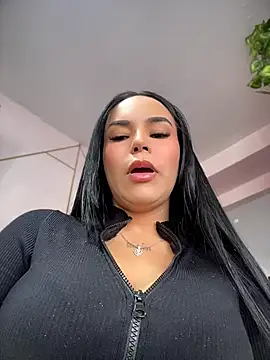 Snapshot of Naatalia chatting on 06/23/26, 06:17 Naatalia online show from 06/23/26, 06:17