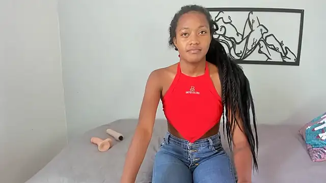 Snapshot of karina-lopez chatting on 09/27/25, 02:11 karina-lopez online show from 09/27/25, 02:11