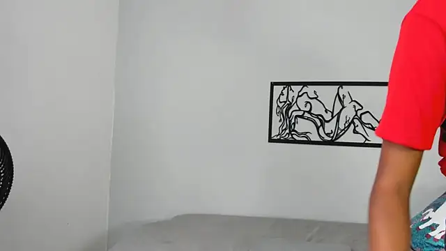 Snapshot of karina-lopez chatting on 10/16/25, 02:07 karina-lopez online show from 10/16/25, 02:07