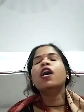 MEENA ROY online show from 02/13/25, 07:21