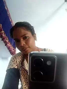 MEENA ROY online show from 02/14/25, 07:49