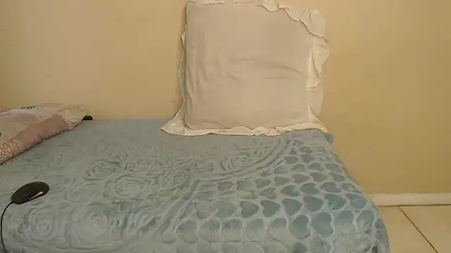 Snapshot of PinkMagic chatting on 09/09/25, 01:43 PinkMagic online show from 09/09/25, 01:43