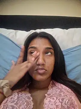 indianpink lips online show from 11/07/25, 11:10