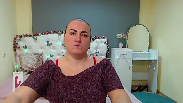 DianaMGG online show from 03/06/26, 06:48