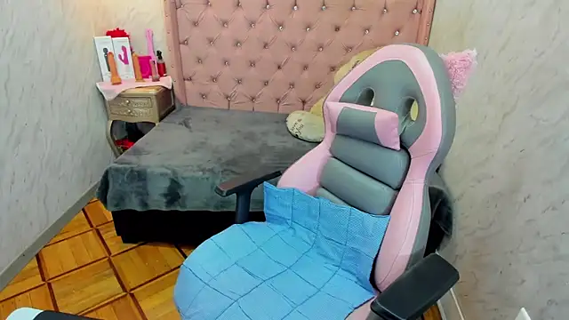 Lianngrace online show from 03/19/26, 02:21