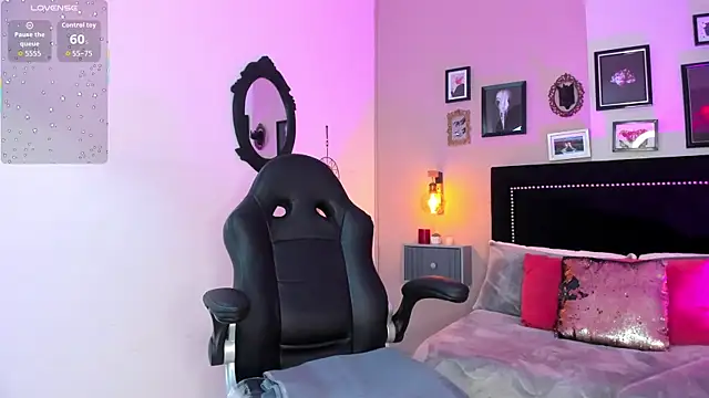 Bella walker  online show from 01/07/26, 07:49