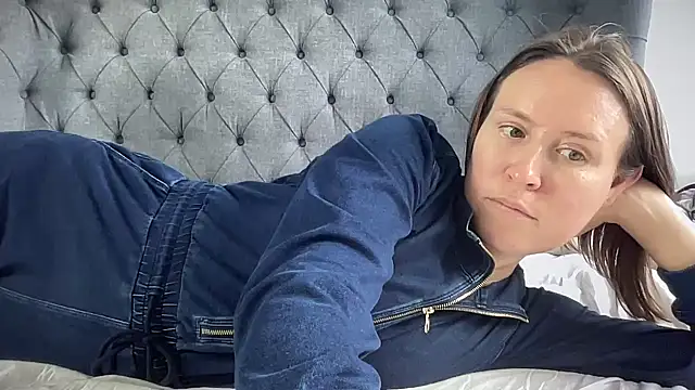 eatmypie69 online show from 11/12/25, 10:48