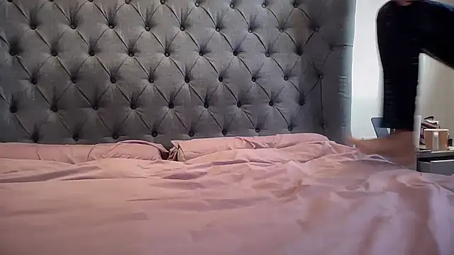 eatmypie69 online show from 12/19/25, 10:11