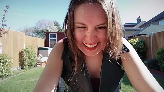 eatmypie69 online show from 04/08/26, 09:42