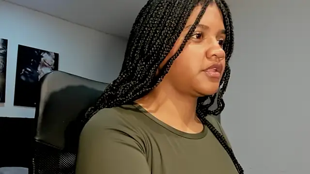 ZahraRose online show from 10/03/25, 08:17