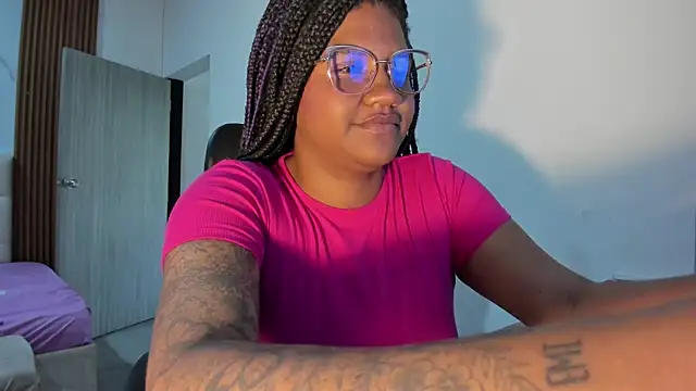 ZahraRose online show from 12/13/25, 08:04