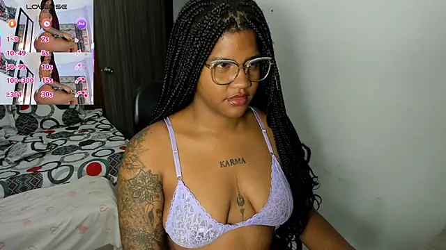 Snapshot of ZahraRose chatting on 05/20/26, 11:05 ZahraRose online show from 05/20/26, 11:05