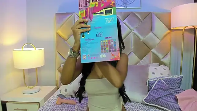 Snapshot of JasmineRoss_1 chatting on 03/11/25, 01:16 JasmineRoss 1 online show from 03/11/25, 01:16