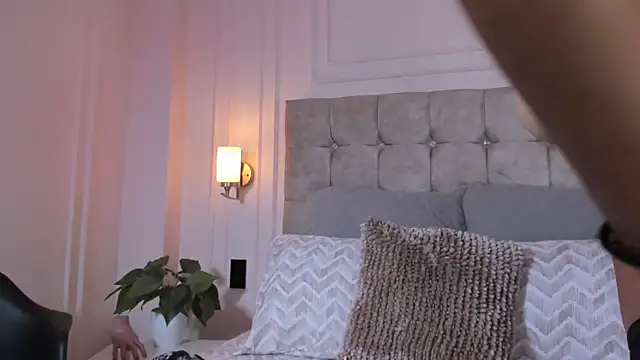 Snapshot of JasmineRoss_1 chatting on 10/30/25, 07:03 JasmineRoss 1 online show from 10/30/25, 07:03