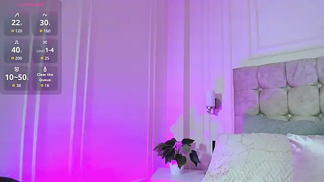 Snapshot of JasmineRoss_1 chatting on 11/25/25, 07:14 JasmineRoss 1 online show from 11/25/25, 07:14