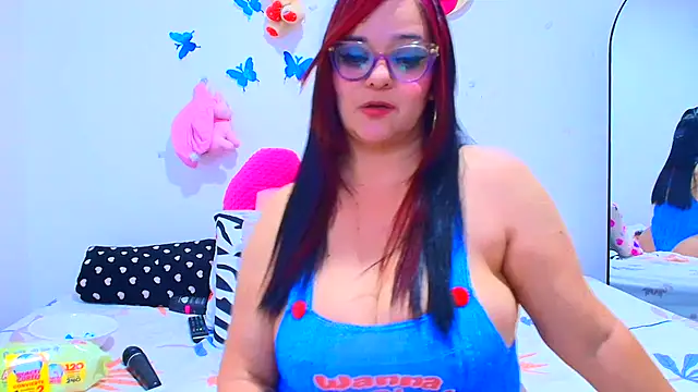 Snapshot of Veronica_Milf1 chatting on 03/13/25, 06:05 Veronica Milf1 online show from 03/13/25, 06:05