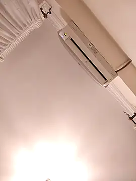 Loly2025 online show from 09/20/25, 09:05