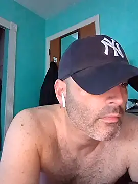 Snapshot of Novabear6996 chatting on 03/09/25, 12:31 Novabear6996 online show from 03/09/25, 12:31