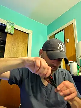 Snapshot of Novabear6996 chatting on 03/16/25, 06:42 Novabear6996 online show from 03/16/25, 06:42