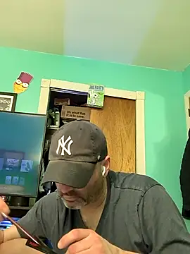 Snapshot of Novabear6996 chatting on 03/17/25, 05:56 Novabear6996 online show from 03/17/25, 05:56