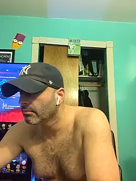 Snapshot of Novabear6996 chatting on 03/19/25, 12:04 Novabear6996 online show from 03/19/25, 12:04