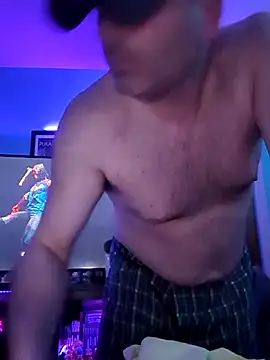 Snapshot of Novabear6996 chatting on 10/11/25, 01:38 Novabear6996 online show from 10/11/25, 01:38