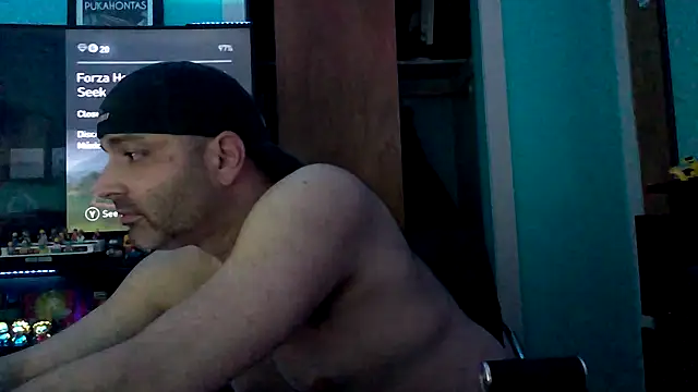 Snapshot of Novabear6996 chatting on 10/28/25, 07:12 Novabear6996 online show from 10/28/25, 07:12