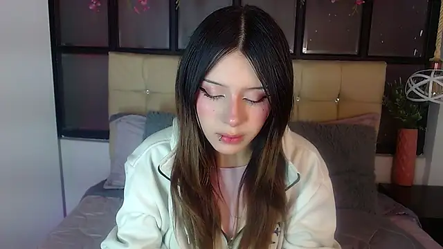 fyreandfox  online show from 11/26/25, 08:21