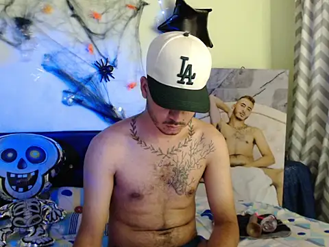 Snapshot of AdamParker_ chatting on 10/21/25, 03:29 AdamParker  online show from 10/21/25, 03:29