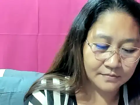 Snapshot of hotchubby88 chatting on 12/19/24, 10:45 hotchubby88 online show from 12/19/24, 10:45
