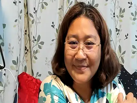 Snapshot of hotchubby88 chatting on 09/27/25, 11:48 hotchubby88 online show from 09/27/25, 11:48