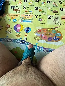 Snapshot of halu5400 chatting on 10/30/25, 04:25 halu5400 online show from 10/30/25, 04:25