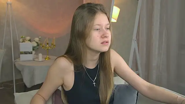 EveMundie online show from 12/22/25, 06:43