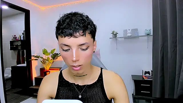 nilam valker online show from 09/20/25, 05:58