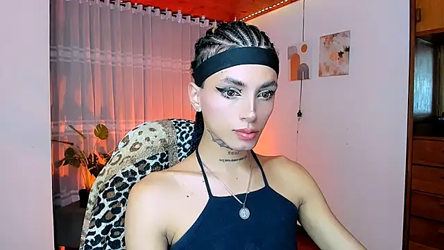Snapshot of nilam_valker chatting on 05/25/26, 10:27 nilam valker online show from 05/25/26, 10:27
