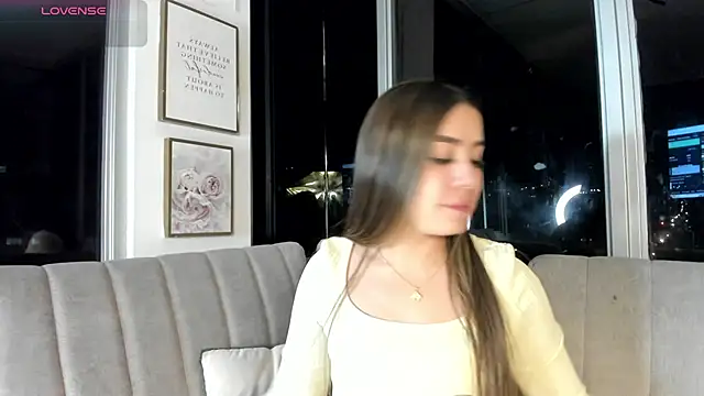 Snapshot of Ivanna_West chatting on 06/24/26, 09:52 Ivanna West online show from 06/24/26, 09:52