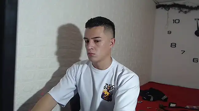 Snapshot of CamiloBeltran_ chatting on 03/21/25, 07:35 CamiloBeltran online show from 03/21/25, 07:35